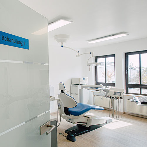 Zahnarzt in Rohrbach - Zahnarztpraxis - Maximilian Wessel - Praxis - Behandlungsraum